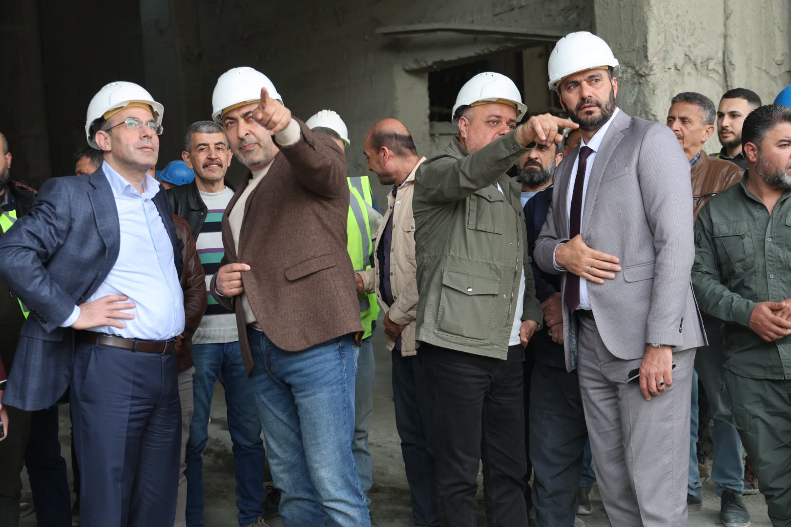 انطلاق الإنتاج التجريبي في معمل إسمنت طرطوس.. خطوة استراتيجية نحو استعادة زخم الصناعة الوطنية، بالشراكة بين القطاعين العام والخاص