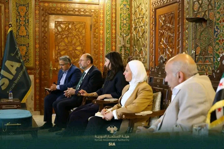 هيئة الاستثمار تبحث التعاون مع الجمعية السورية في بريطانيا