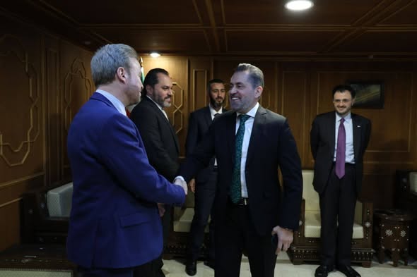 رئيس هيئة الاستثمار السورية  يشارك في ندوة إطلاق الخطة الإستراتيجية الوطنية لوزارة الشؤون الاجتماعية والعمل للفترة 2026-2028