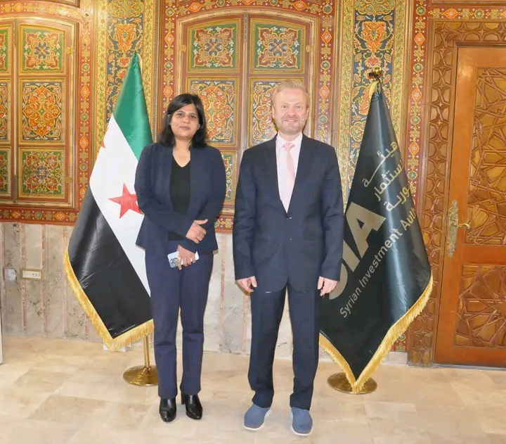 رئيس هيئة الاستثمار السورية يبحث مع القائمة بأعمال السفارة الهندية آفاق تعزيز التعاون الاستثماري 