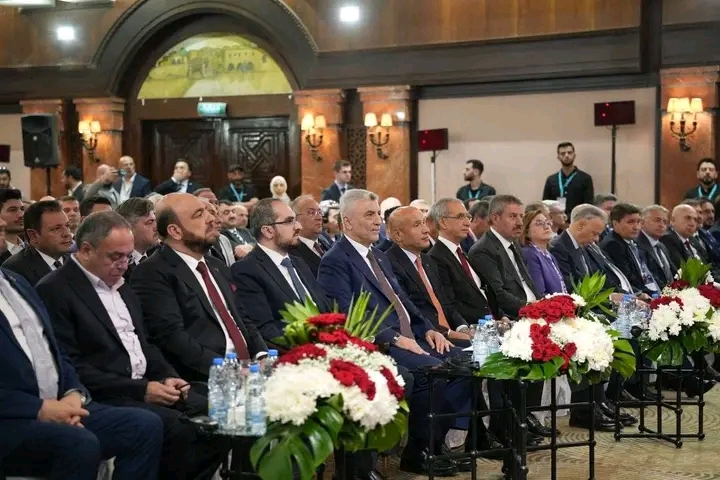 انطلاق ملتقى رجال الأعمال السوري التركي في فندق البوابات السبع بدمشق.