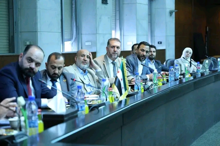 "هيئة الاستثمار السورية" ولجنة الاستثمار في "مجلس الشعب" تبحثان سبل تعزيز العمل الاستثماري