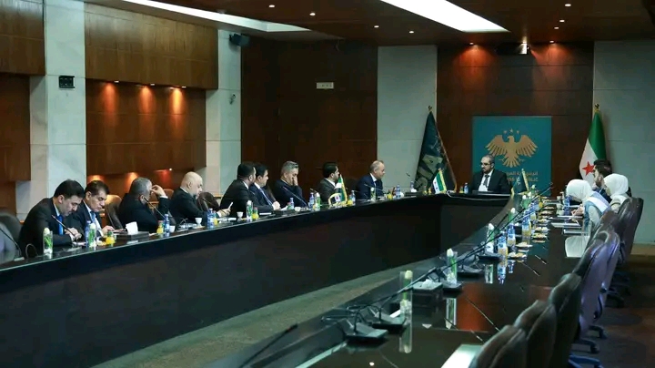 هيئة الاستثمار السورية تبحث فرص الاستثمار مع مجموعة قيوان العراقية