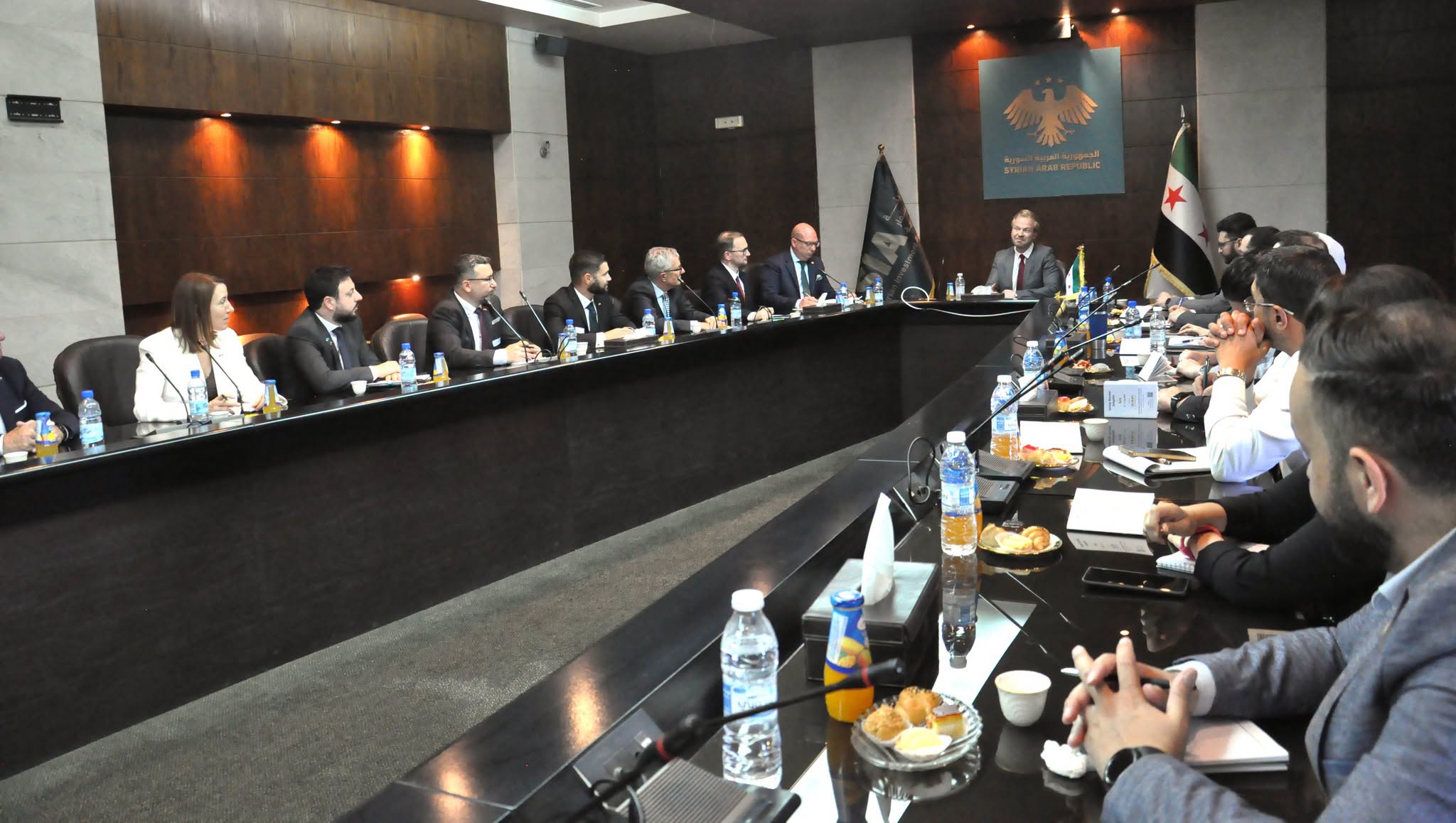 رئيس هيئة الاستثمار السورية يستقبل وفداً استثمارياً ألمانياً لبحث آفاق الشراكة والاستثمار في سوريا