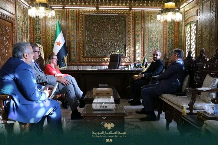 هيئة الاستثمار السورية تبحث مع شخصيات اقتصادية واستثمارية فرص التعاون والاستثمار