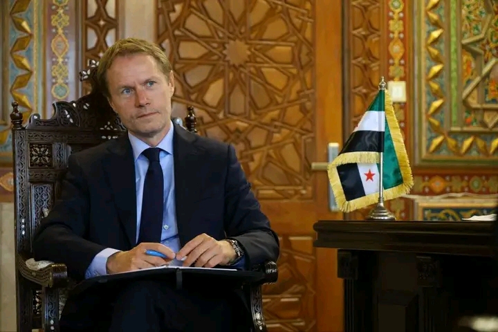 هيئة الاستثمار السورية تبحث مع القائم بالأعمال الفرنسي تعزيز فرص الاستثمار والتعاون